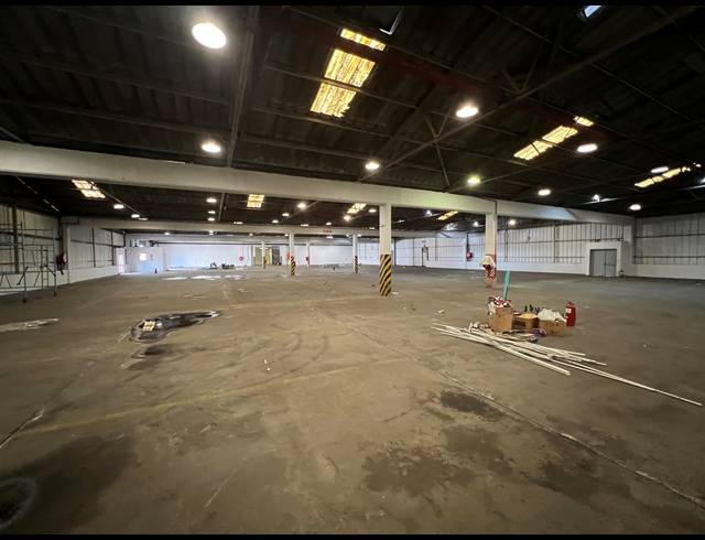 2,805M² WAREHOUSE TO LET IN BELLVILLE SOUTH